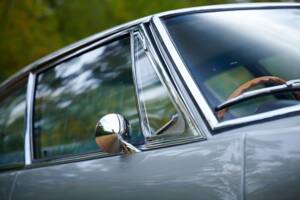 Image 19/50 of Jensen FF (1967)