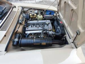 Image 4/15 of Alfa Romeo 2000 GT Veloce (1972)