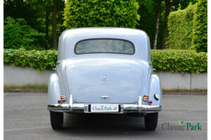 Image 3/50 of Mercedes-Benz 220 (1952)