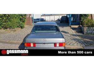 Immagine 6/9 di Mercedes-Benz 500 SEL Guard (1983)