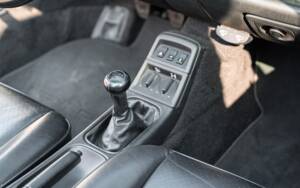 Image 31/48 of Porsche 911 Carrera 4 (1992)