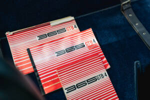 Image 22/30 of Ferrari 365 GTB&#x2F;4 Daytona (1973)