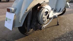 Immagine 31/38 di Piaggio Vespa 125 (1957)