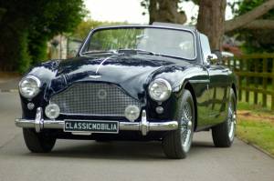 Image 2/22 of Aston Martin DB 2&#x2F;4 Mk III (1958)