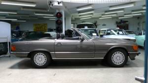 Image 8/37 of Mercedes-Benz 420 SL (1988)