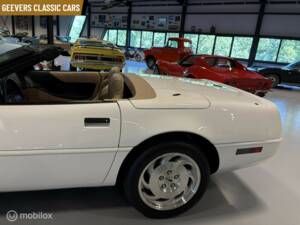 Image 11/30 of Chevrolet Corvette Convertible (1995)