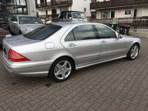 Immagine 17/38 di Mercedes-Benz S 55 AMG (2003)