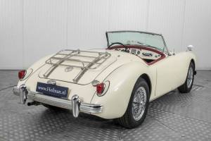 Image 25/50 of MG MGA 1500 (1958)