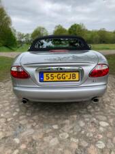Bild 27/29 von Jaguar XKR (2000)