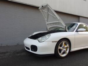 Bild 87/99 von Porsche 911 Turbo (2004)