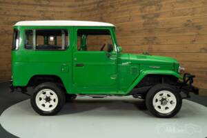 Image 12/19 of Toyota Land Cruiser BJ 42 (1983)