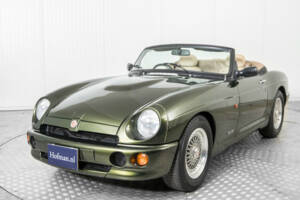 Image 18/50 of MG RV8 (1991)