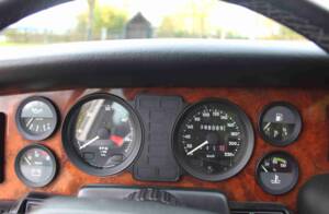 Bild 51/68 von Jaguar XJ 6 4.2 (1985)
