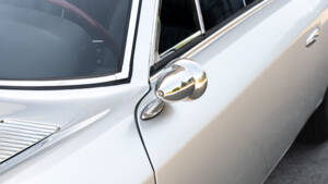 Image 18/69 de Ferrari 365 GT 2+2 (1969)