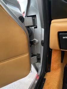 Bild 16/19 von Alfa Romeo 2.0 Spider (1990)