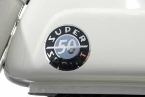 Image 34/49 de Piaggio Vespa 50 SS (1966)