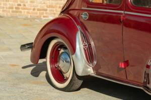 Image 33/50 of Renault 4 CV Décapotable (1957)