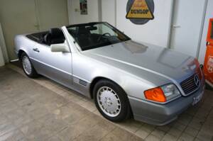Image 37/38 of Mercedes-Benz 500 SL (1991)