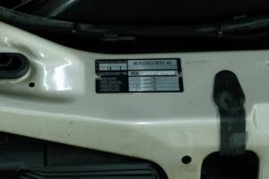 Bild 23/50 von Mercedes-Benz 300 SE (1992)