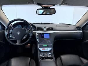 Bild 14/25 von Maserati GranTurismo S (2008)