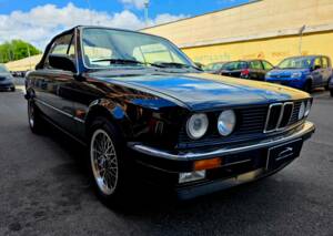 Bild 3/31 von BMW 320i (1988)