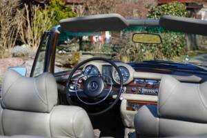 Image 8/18 de Mercedes-Benz 280 SE 3,5 (1970)