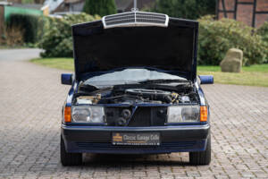 Imagen 9/48 de Mercedes-Benz 190 E 2.3 (1992)
