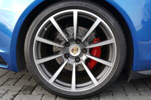 Bild 45/50 von Porsche 911 Carrera 4S (2017)