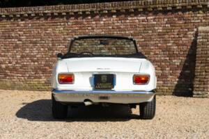 Image 23/50 of Alfa Romeo Giulia 1600 GTC (1966)