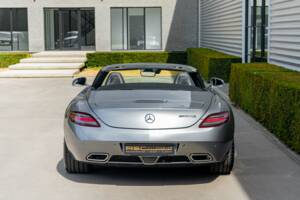 Image 8/21 of Mercedes-Benz SLS AMG Roadster (2012)