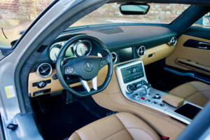 Image 3/50 of Mercedes-Benz SLS AMG (2011)
