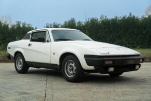 Image 2/50 of Triumph TR 7 Europa (1977)