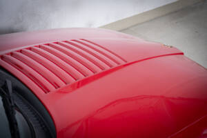 Image 21/33 of Alfa Romeo SZ (1990)