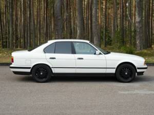 Afbeelding 4/8 van BMW 525i (1993)