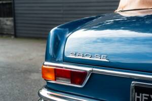 Image 7/57 de Mercedes-Benz 280 SE 3,5 (1971)