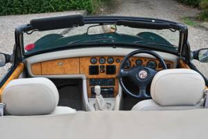 Bild 12/50 von MG RV8 (1995)