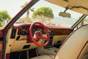 Bild 7/14 von Aston Martin V8 Vantage X-Pack (1987)