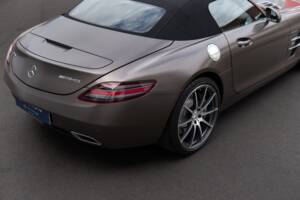 Image 13/45 of Mercedes-Benz SLS AMG Roadster (2012)