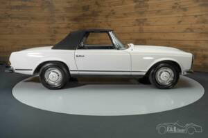 Image 8/19 of Mercedes-Benz 230 SL (1964)