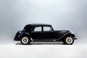 Immagine 6/35 di Citroën Traction Avant 11 légère (1955)