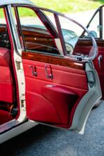 Image 28/50 de Jaguar Mk II 3.8 (1963)