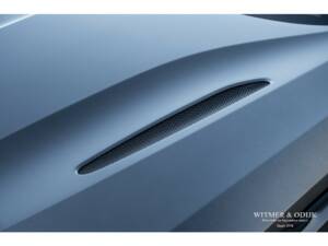 Image 34/41 de Aston Martin DB 11 Volante (2018)