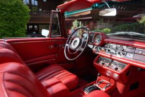 Imagen 8/53 de Mercedes-Benz 280 SE 3,5 (1970)