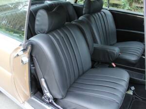 Bild 13/16 von Mercedes-Benz 280 SE 3,5 (1971)