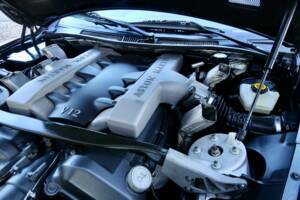 Afbeelding 24/50 van Aston Martin V12 Vanquish (2002)