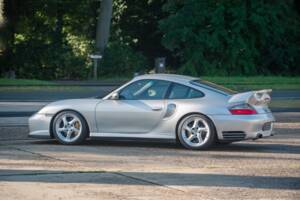 Bild 9/37 von Porsche 911 GT2 (2003)