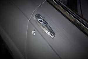 Bild 26/77 von Bentley Azure (2001)