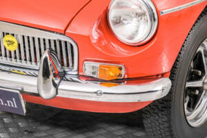 Bild 21/50 von MG MGB GT (1975)
