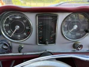 Image 23/50 of Mercedes-Benz 230 SL (1966)