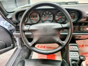 Immagine 10/34 di Porsche 911 Carrera (1996)